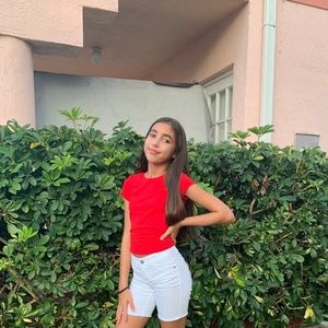 Meet your Posher, Samantha